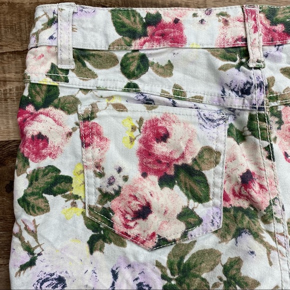 Flipside Reversible Shorts - Picture 6 of 14